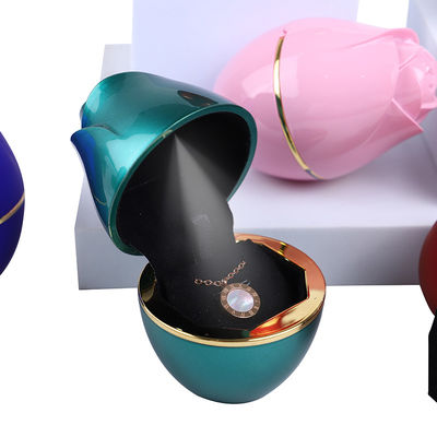 2021 Rose Design LED Light Jewelry Packaging Box للبلاستيك والمخمل المخصص