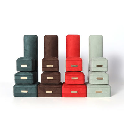 صندوق مجوهرات مخملي ثمانية الأطراف قابلة للتخصيص صندوق مجوهرات مع رقعة ذهبية