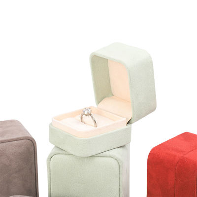 صندوق خاتم الزواج المخملي المربع صندوق مجوهرات قابل للتخصيص تغليف المجوهرات